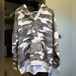 Aerie camo v neck hoodie